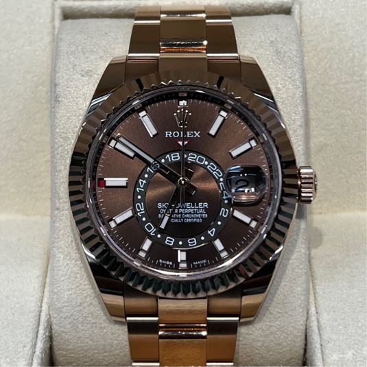 レレ出品 ロレックス スカイドゥエラー 326935 チョコレート文字盤の買取価格