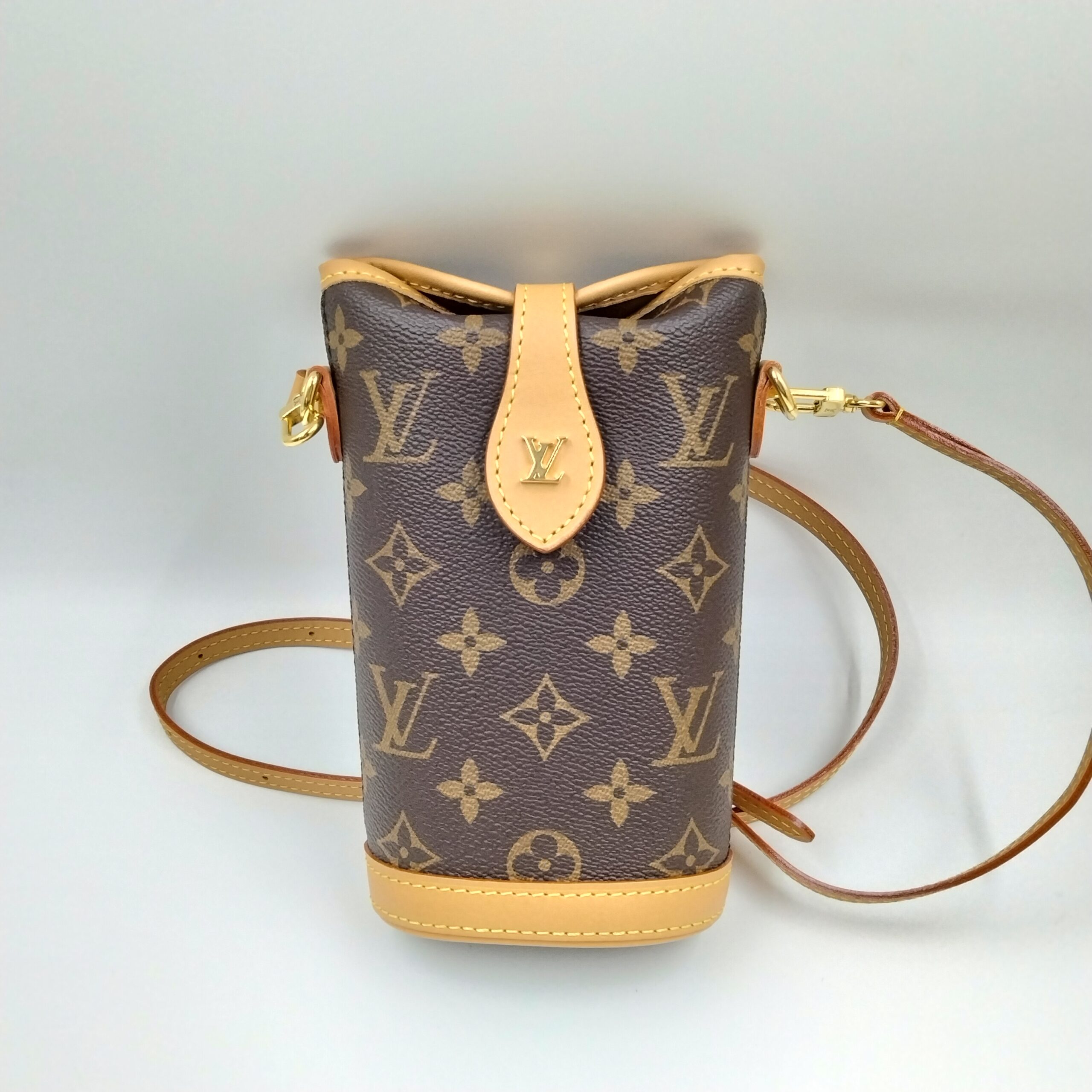 ルイヴィトン フォールド・ミー ポーチ M80874の買取価格相場