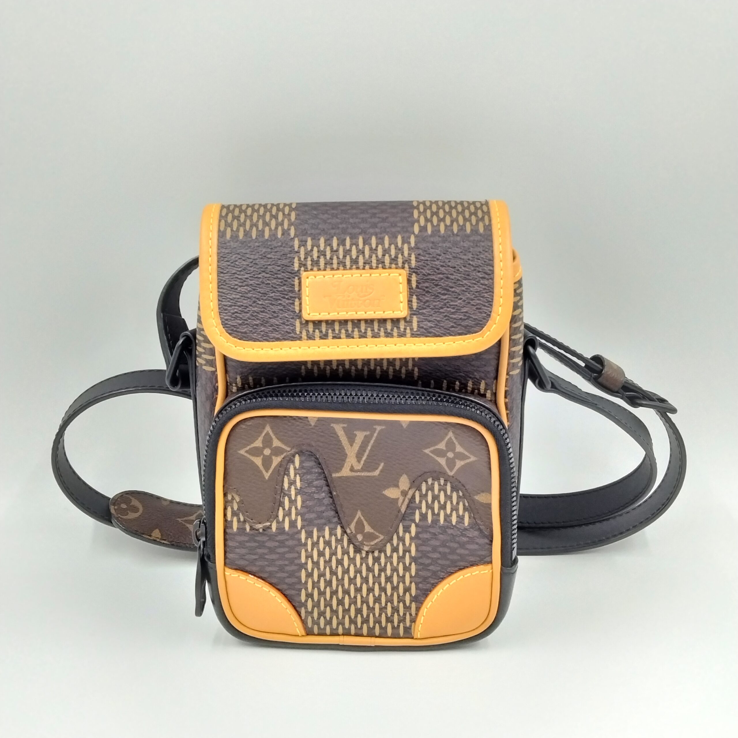 アマゾン メッセンジャー N40357 ルイヴィトン ルイ ヴィトンNIGO