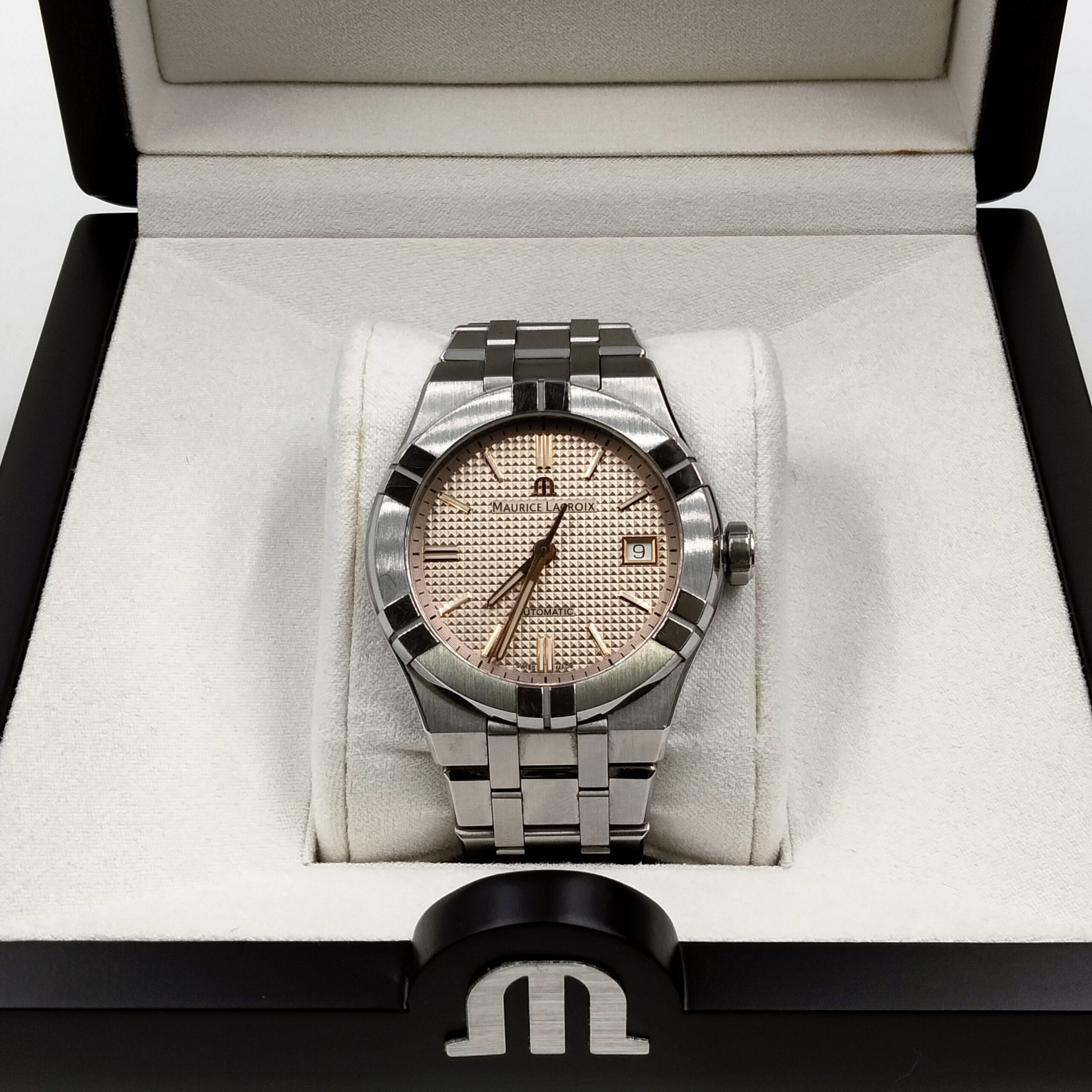 モーリスラクロア アイコン AI6007-SS002-731-1の買取価格相場