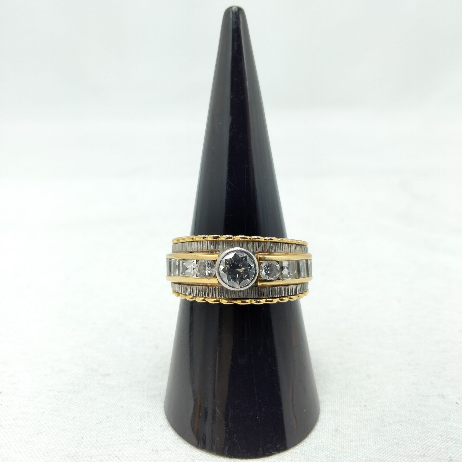 K18/Pt900 ダイヤリング 計1.33ctの買取価格相場｜ブランド品の高価  