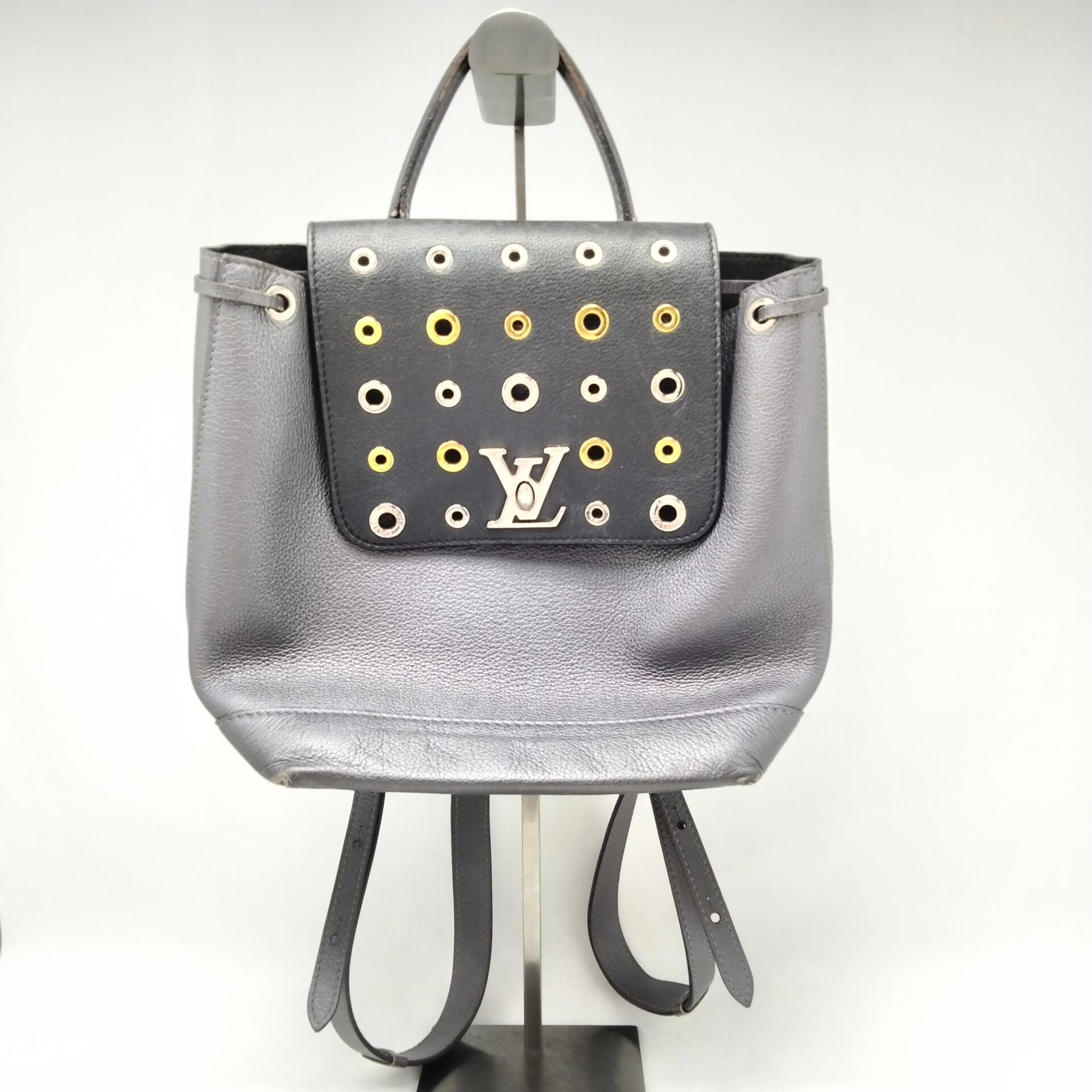 ルイヴィトン マイクロチャーム LVアイコニック M01566の買取価格相場