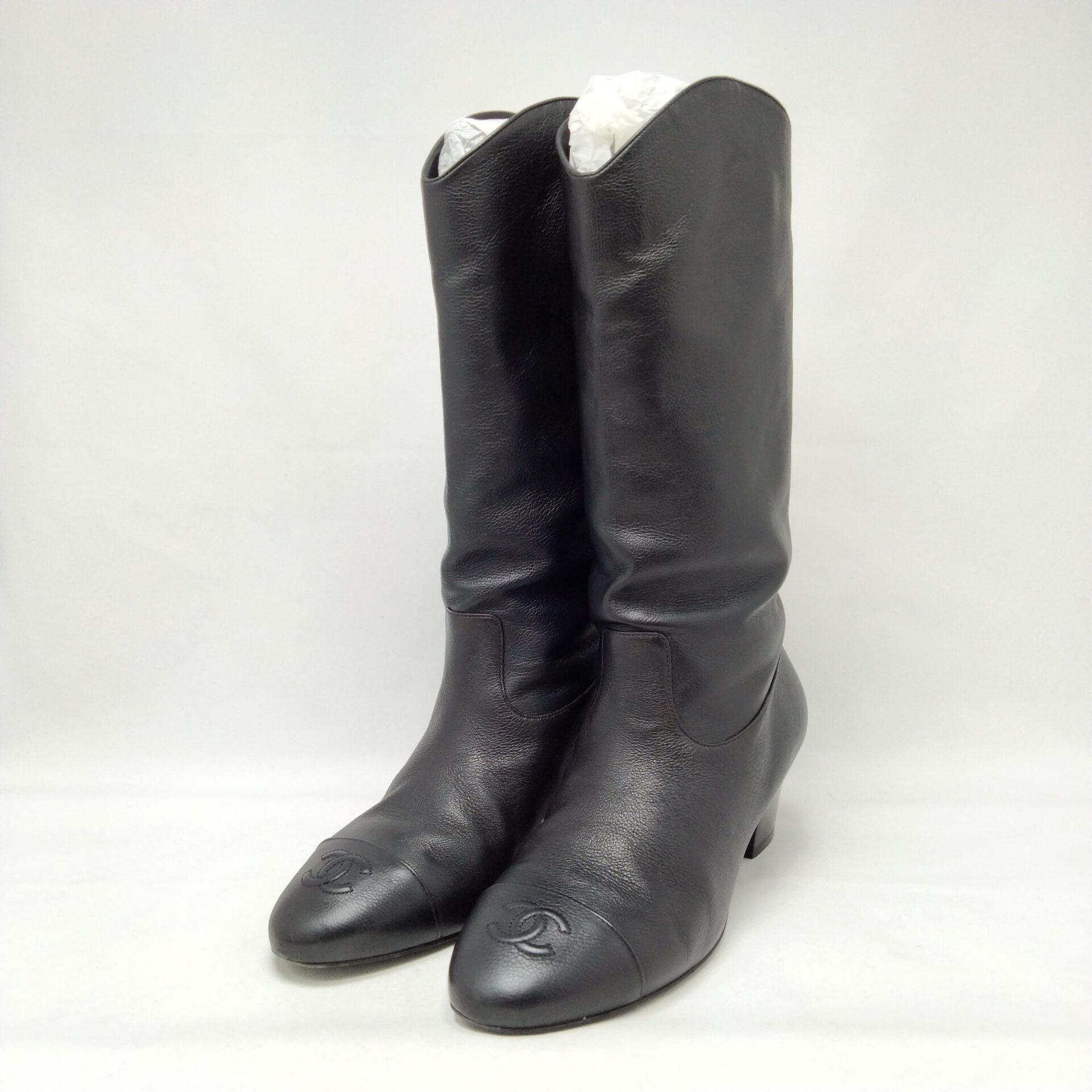 美品 CHANEL ココマーク レザー ブーツ ブラック 24cm シャネル ココマーク レザー ブーツ ブラックの買取価格相場｜ブランド