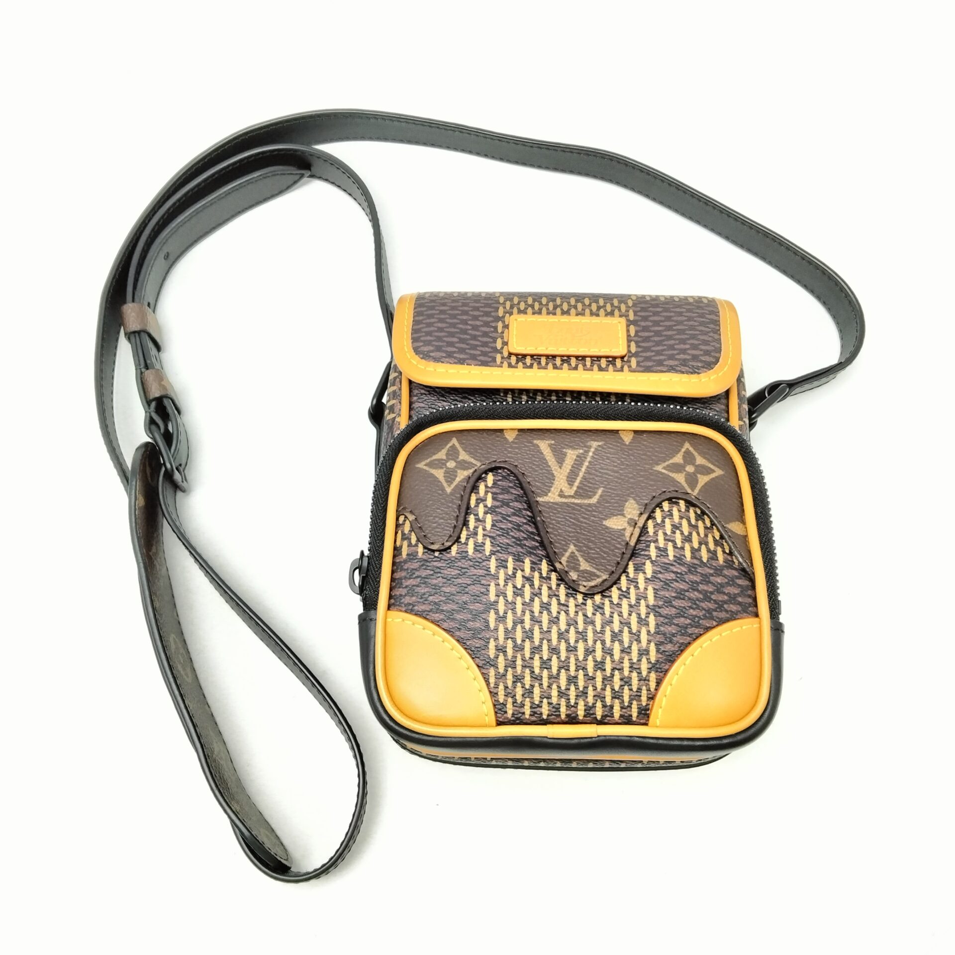 ルイヴィトン NIGOアマゾン メッセンジャーN40357 ルイヴィトン×NIGO ダミエジャイアント アマゾンメッセンジャー N40357