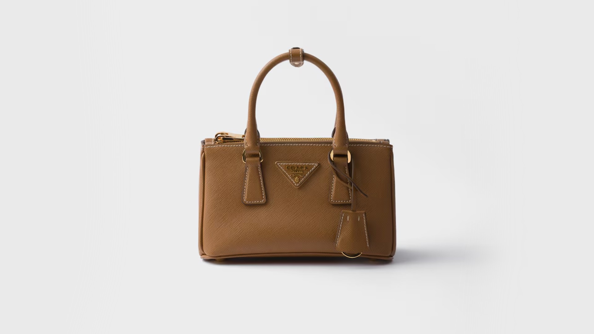 2026年最新】プラダの定番人気バッグ20選！注目の新作もご紹介♪ | ESTIME